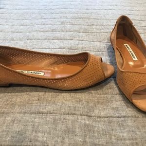 NEW MANOLO BLAHNIK CLASSIC FLAT PEEP TOE -  7.5
